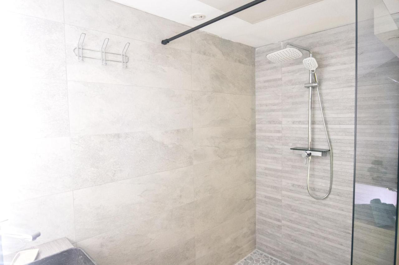 Lova Spa Saint-Etienne Екстер'єр фото